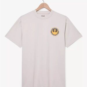 Star Wars Light Gray Short Sleeve Tee with Yellow Rebel Alliance Emblem